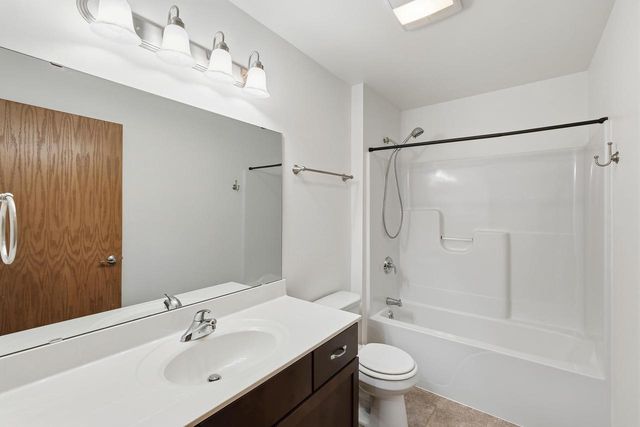 330 Waite Lane, Platteville, WI 53818