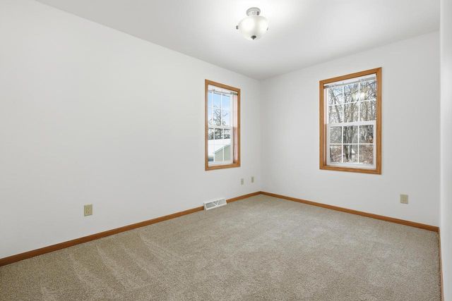 330 Waite Lane, Platteville, WI 53818