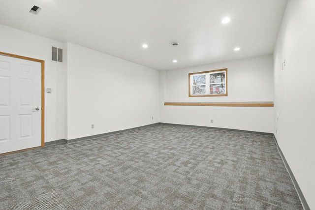 330 Waite Lane, Platteville, WI 53818