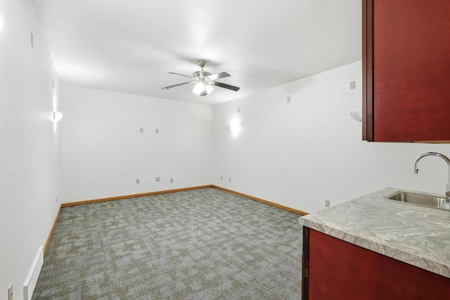 330 Waite Lane, Platteville, WI 53818