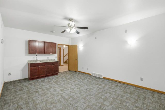 330 Waite Lane, Platteville, WI 53818