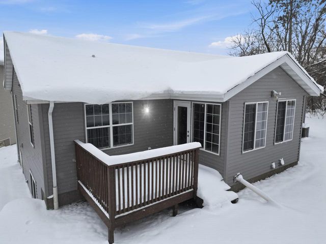 330 Waite Lane, Platteville, WI 53818