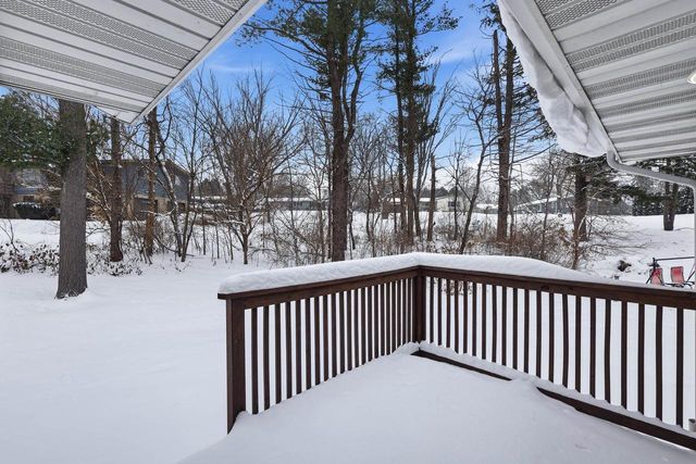 330 Waite Lane, Platteville, WI 53818