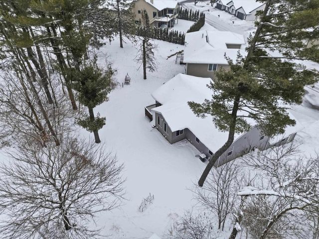 330 Waite Lane, Platteville, WI 53818