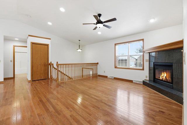 330 Waite Lane, Platteville, WI 53818