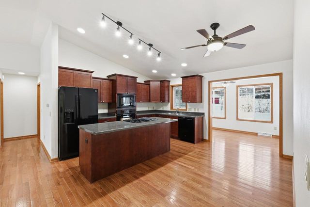 330 Waite Lane, Platteville, WI 53818