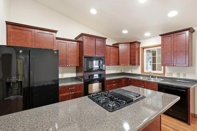 330 Waite Lane, Platteville, WI 53818