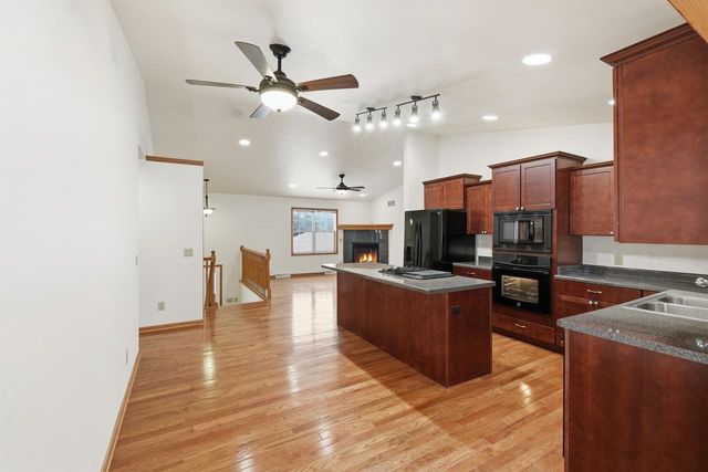 330 Waite Lane, Platteville, WI 53818