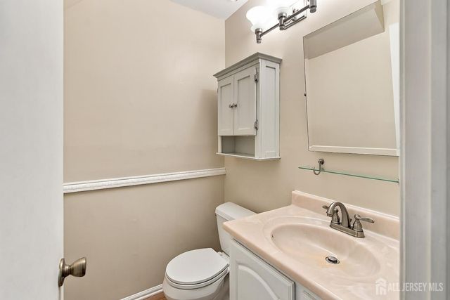 369 McDowell Drive, East Brunswick, NJ 08816