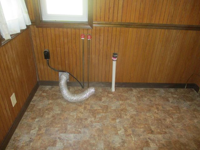 6413 County Road 5-403, Ava, MO 65608