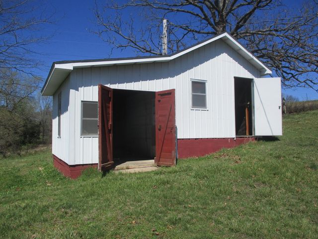 6413 County Road 5-403, Ava, MO 65608