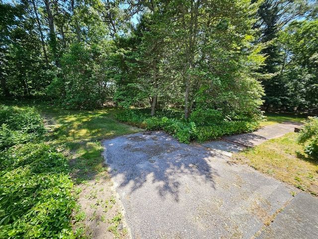 26 Pine Tree Road, Chatham, MA 02659