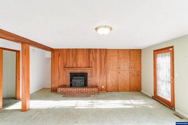 842 Kingwood Dr NW, Salem, OR 97304