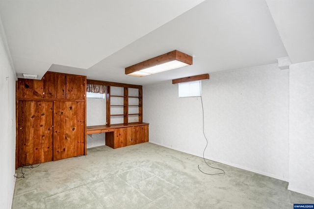 842 Kingwood Dr NW, Salem, OR 97304