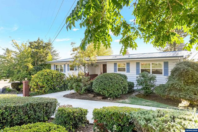 842 Kingwood Dr NW, Salem, OR 97304