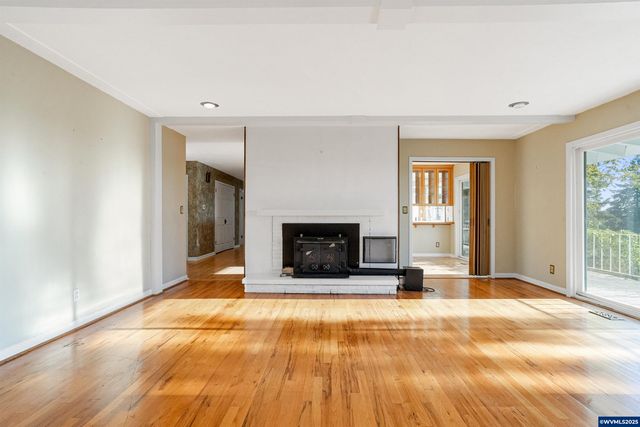 842 Kingwood Dr NW, Salem, OR 97304