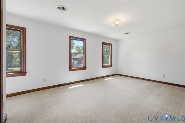 4524 Old Mesa Dr, North Chesterfield, VA 23237