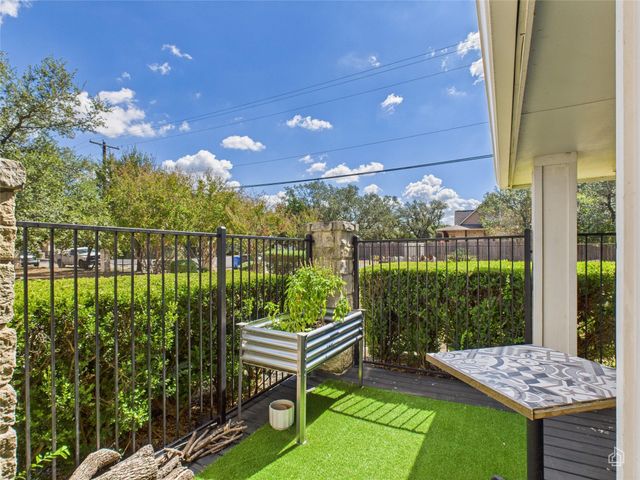 5306 Beacon DR A, Austin, TX 78734