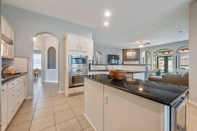 594 Ledge Stone DR, Austin, TX 78737