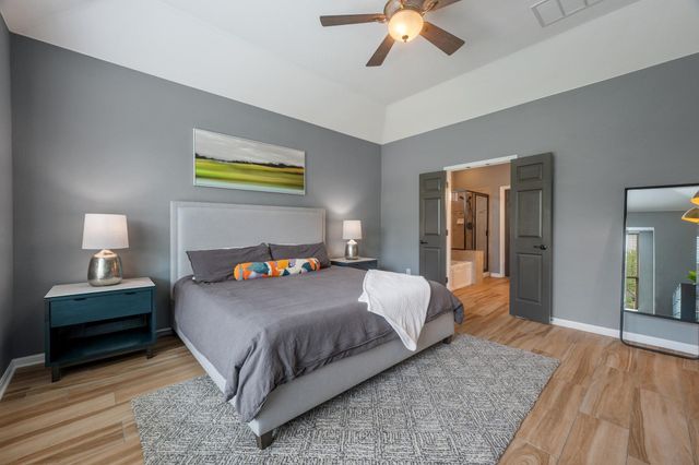 594 Ledge Stone DR, Austin, TX 78737