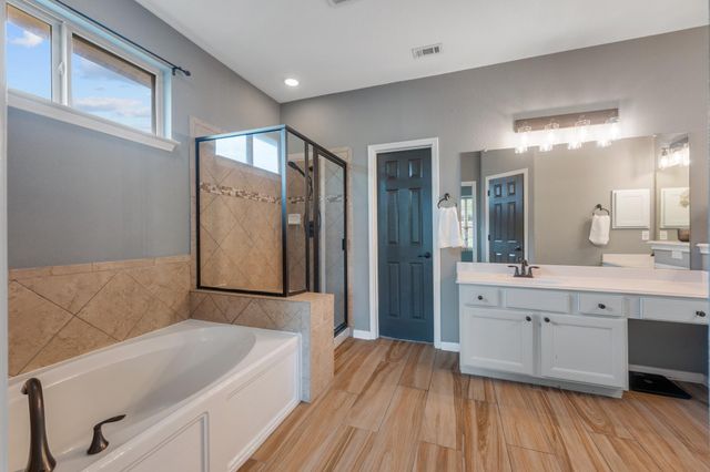 594 Ledge Stone DR, Austin, TX 78737