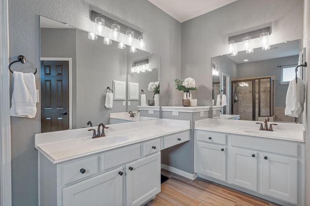594 Ledge Stone DR, Austin, TX 78737