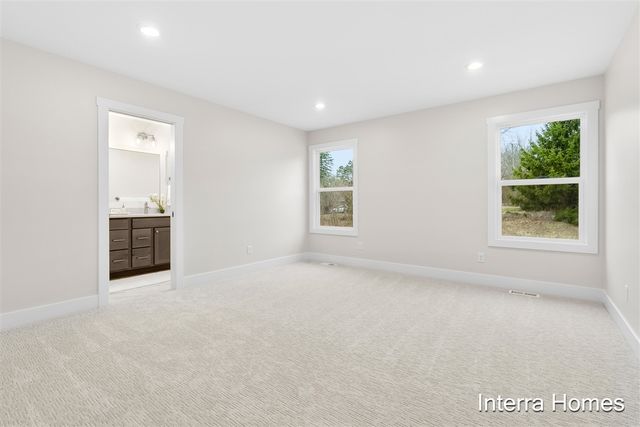 1577 N Village Circle, Kalamazoo, MI 49009