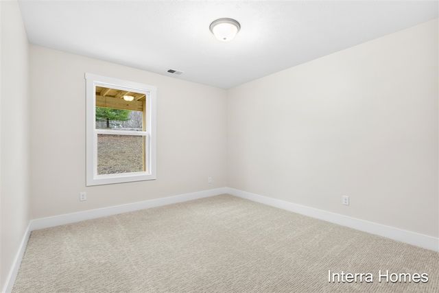 1577 N Village Circle, Kalamazoo, MI 49009