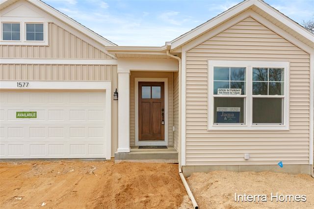 1577 N Village Circle, Kalamazoo, MI 49009