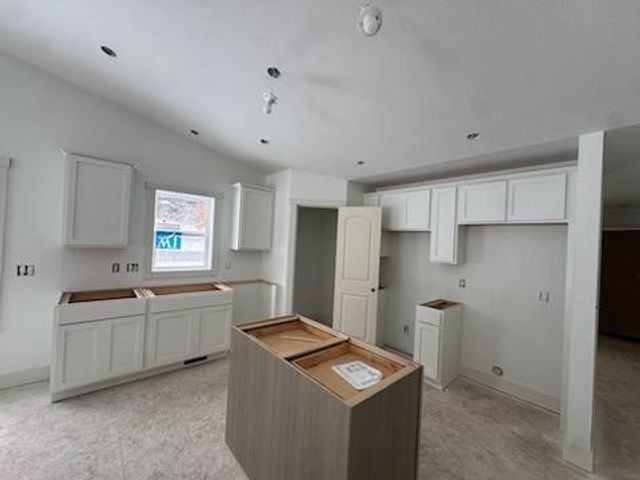 1577 N Village Circle, Kalamazoo, MI 49009