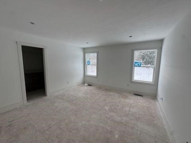 1577 N Village Circle, Kalamazoo, MI 49009