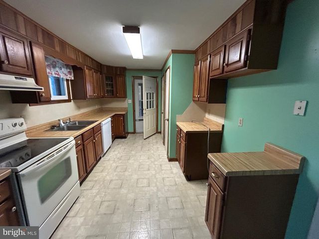 111 SANDY CIRCLE, Chambersburg, PA 17202