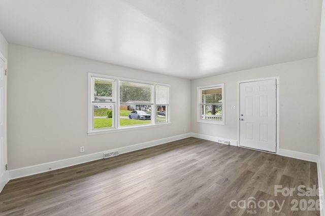 3624 Sargeant Drive, Charlotte, NC 28217