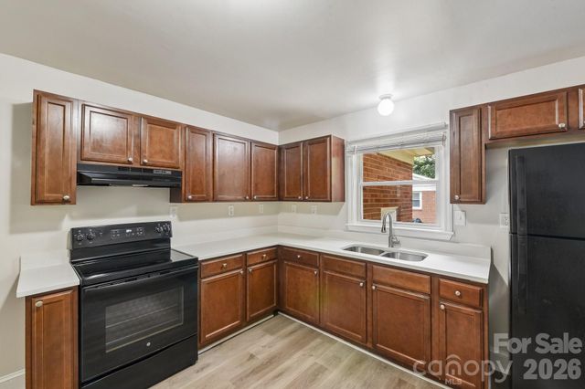 3624 Sargeant Drive, Charlotte, NC 28217