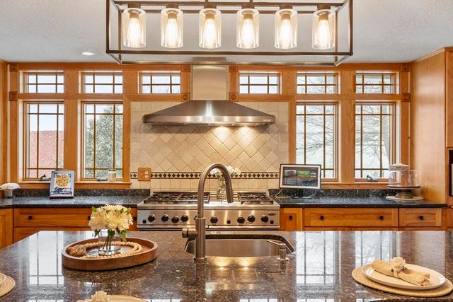 260 Willow Ave, Haverhill, MA 01835