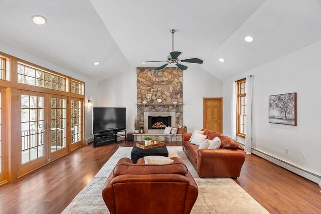 260 Willow Ave, Haverhill, MA 01835