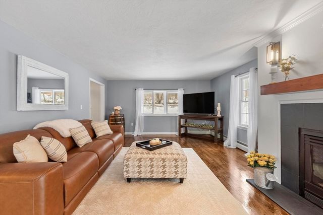 260 Willow Ave, Haverhill, MA 01835