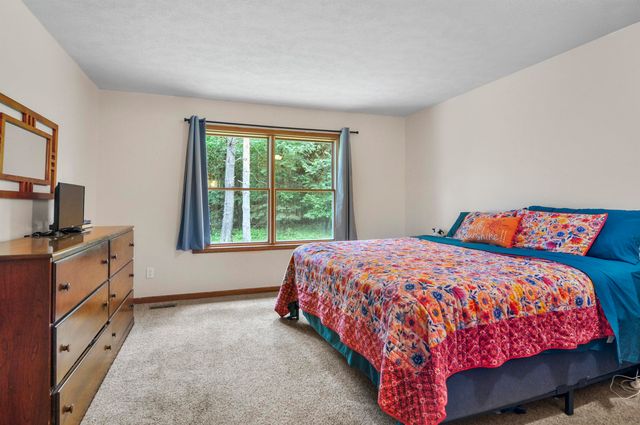 8150 Carriage Lane, Morton Twp, MI 49346