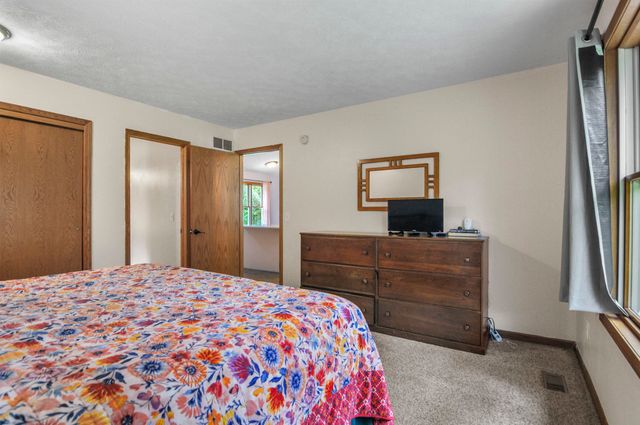 8150 Carriage Lane, Morton Twp, MI 49346