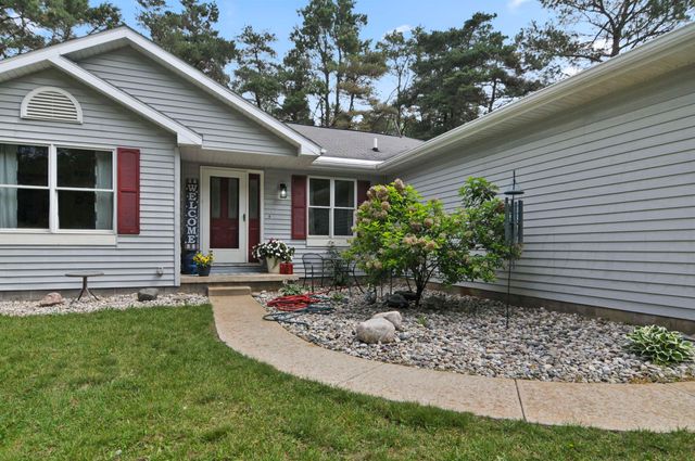 8150 Carriage Lane, Morton Twp, MI 49346
