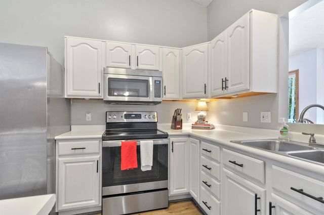 8150 Carriage Lane, Morton Twp, MI 49346