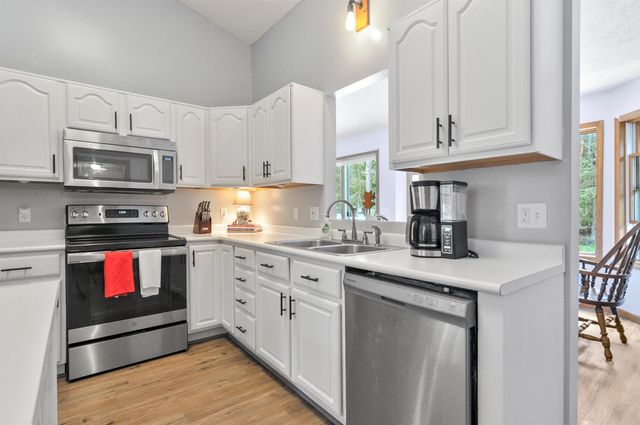 8150 Carriage Lane, Morton Twp, MI 49346