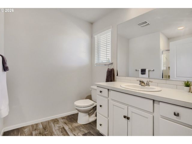 884 N 18TH Ave, Cornelius, OR 97113