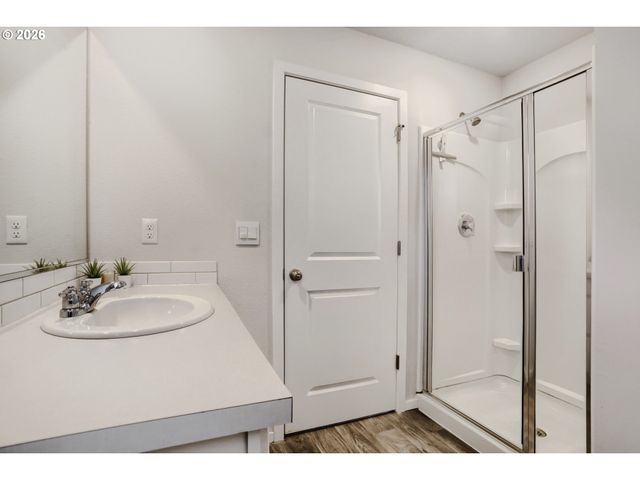 884 N 18TH Ave, Cornelius, OR 97113