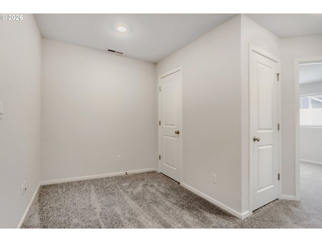 884 N 18TH Ave, Cornelius, OR 97113
