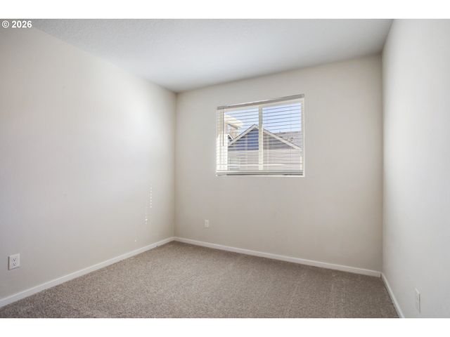 884 N 18TH Ave, Cornelius, OR 97113