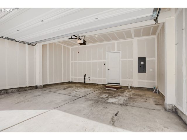 884 N 18TH Ave, Cornelius, OR 97113