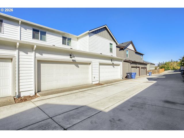 884 N 18TH Ave, Cornelius, OR 97113