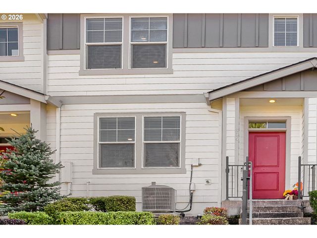 884 N 18TH Ave, Cornelius, OR 97113