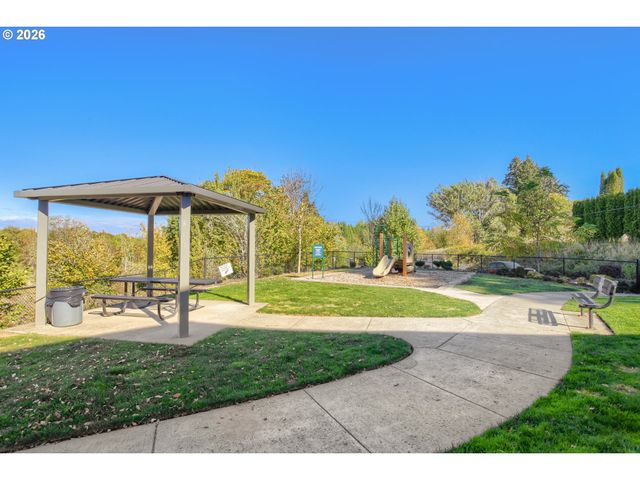 884 N 18TH Ave, Cornelius, OR 97113
